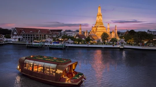 【ディナークルーズ】アプサラ クルーズ｜5つ星ホテルバンヤンツリー運行｜不動の人気NO.1クルーズ！タイ 宮廷料理を味わう ウェルカムドリンク1杯＆4コースディナー